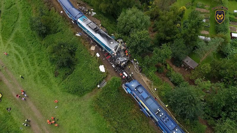 Letecké záběry tragické nehody vlaků na Domažlicku